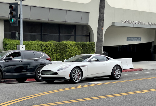 Aston Martin DB11