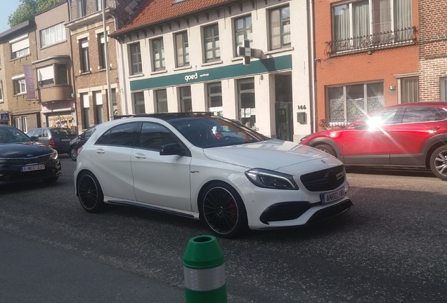 Mercedes-AMG A 45 W176 2015