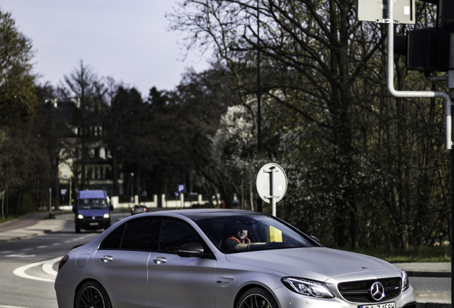 Mercedes-AMG C 63 S W205