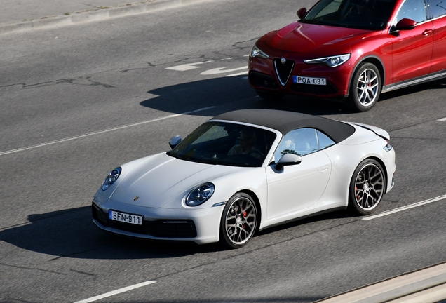 Porsche 992 Carrera 4S Cabriolet