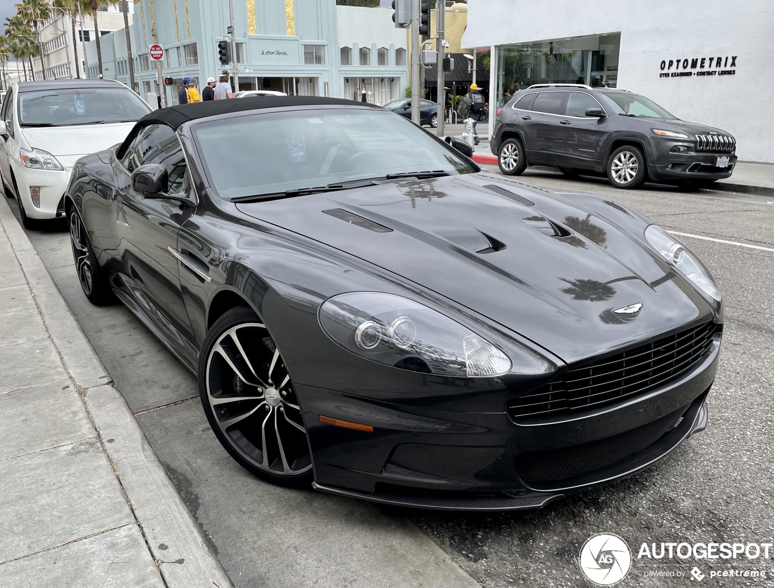 Aston Martin DBS Volante