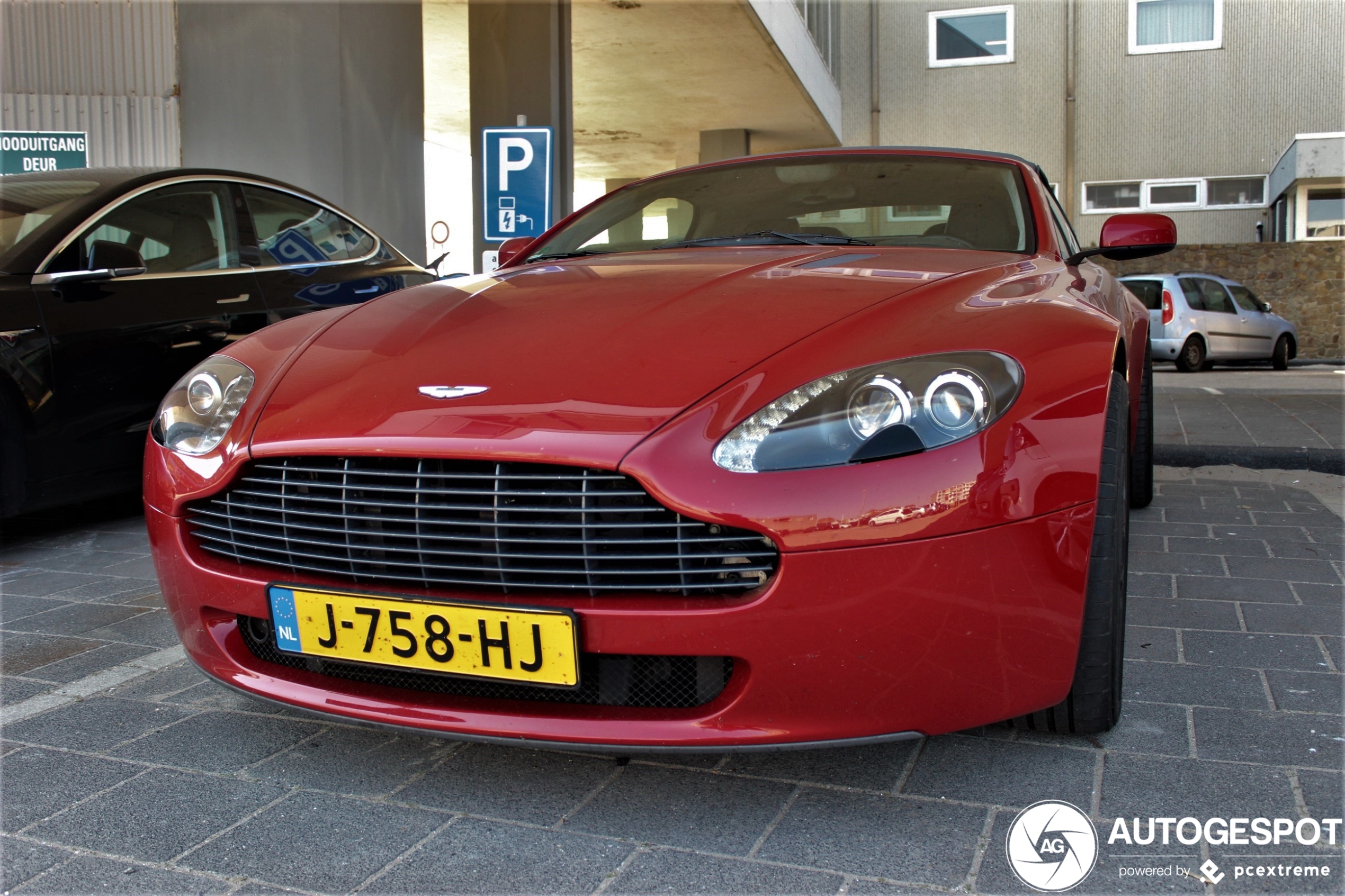 Aston Martin V8 Vantage Roadster