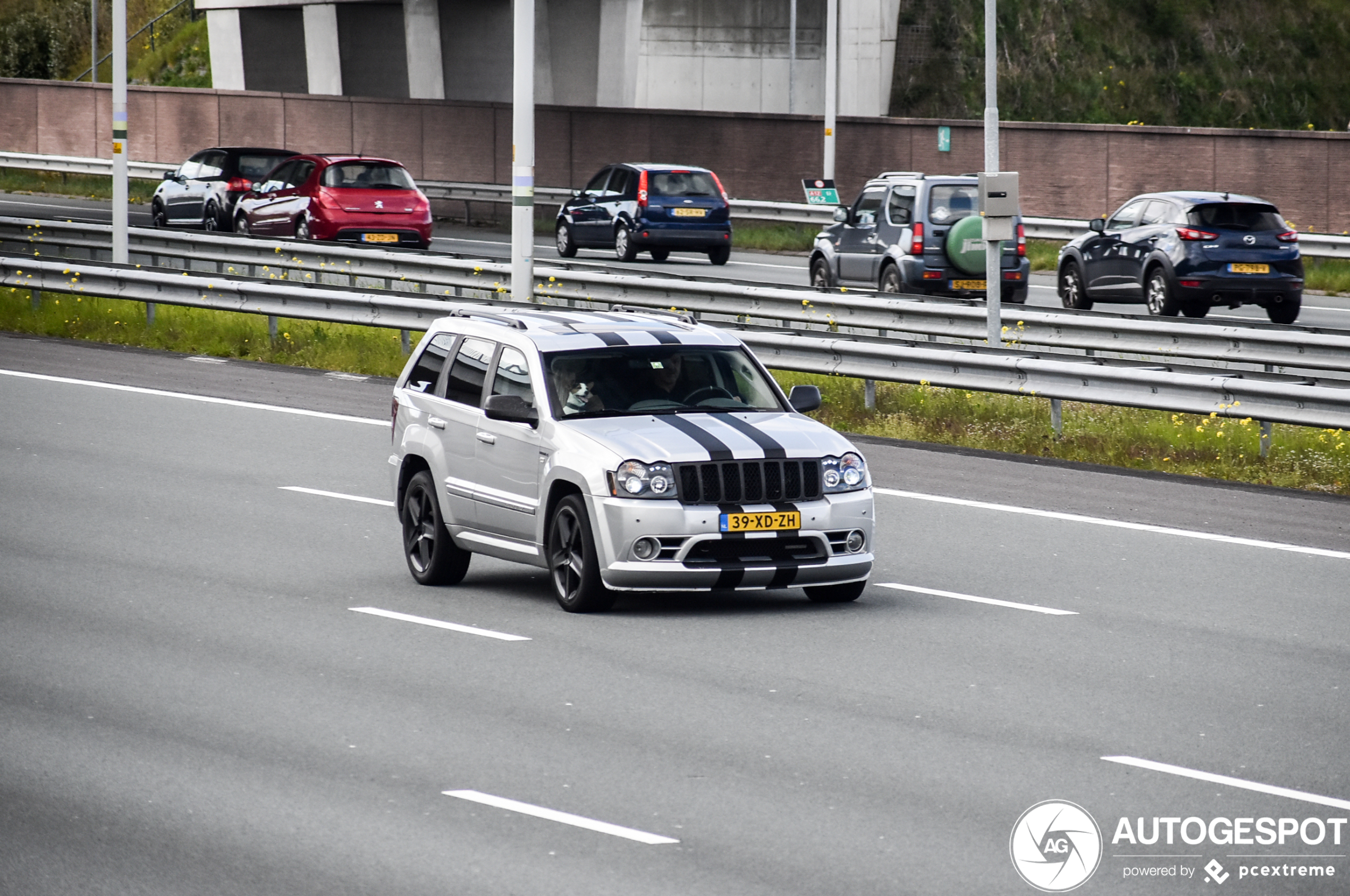 Jeep Grand Cherokee SRT-8 2005