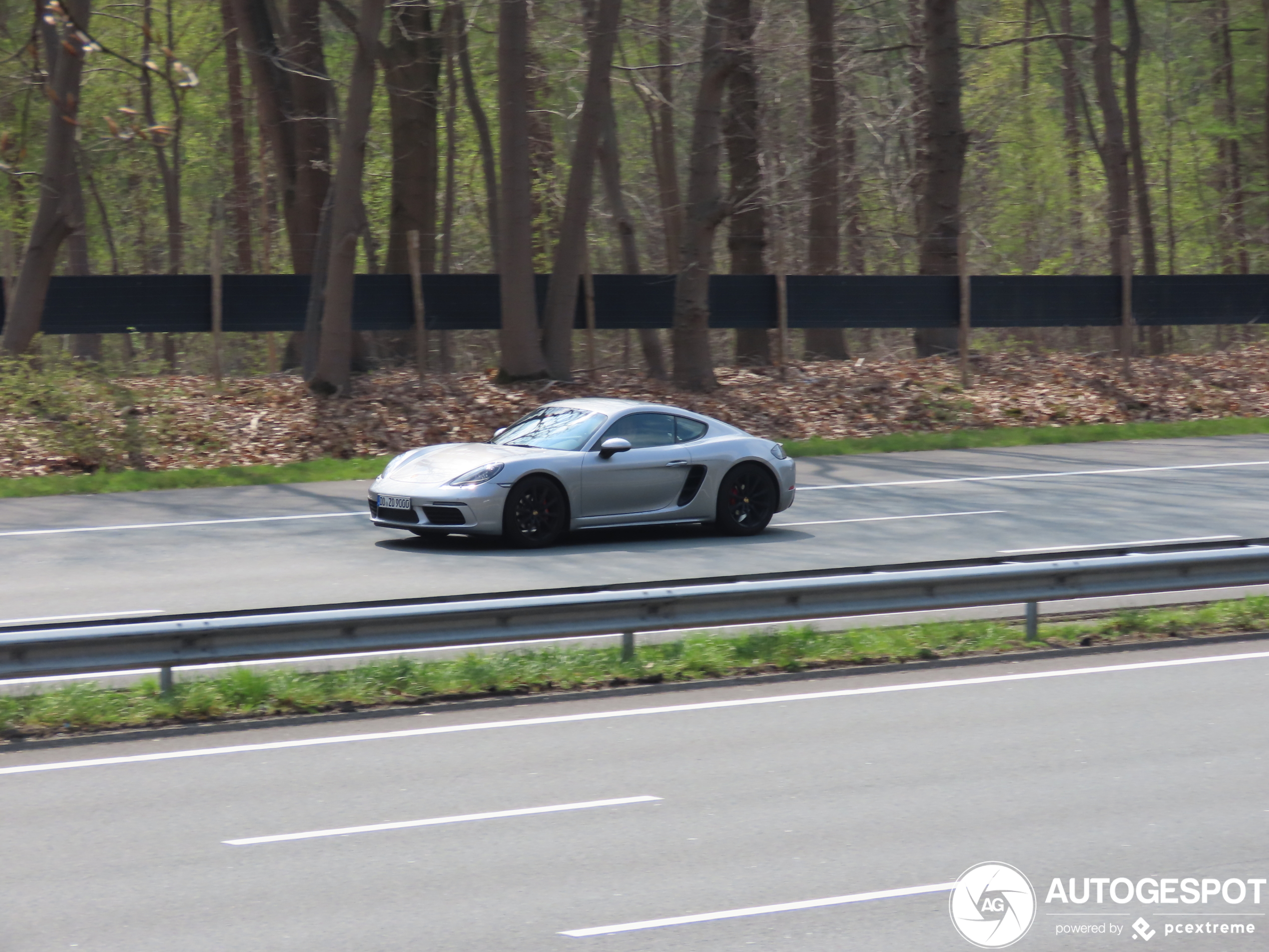 Porsche 718 Cayman S