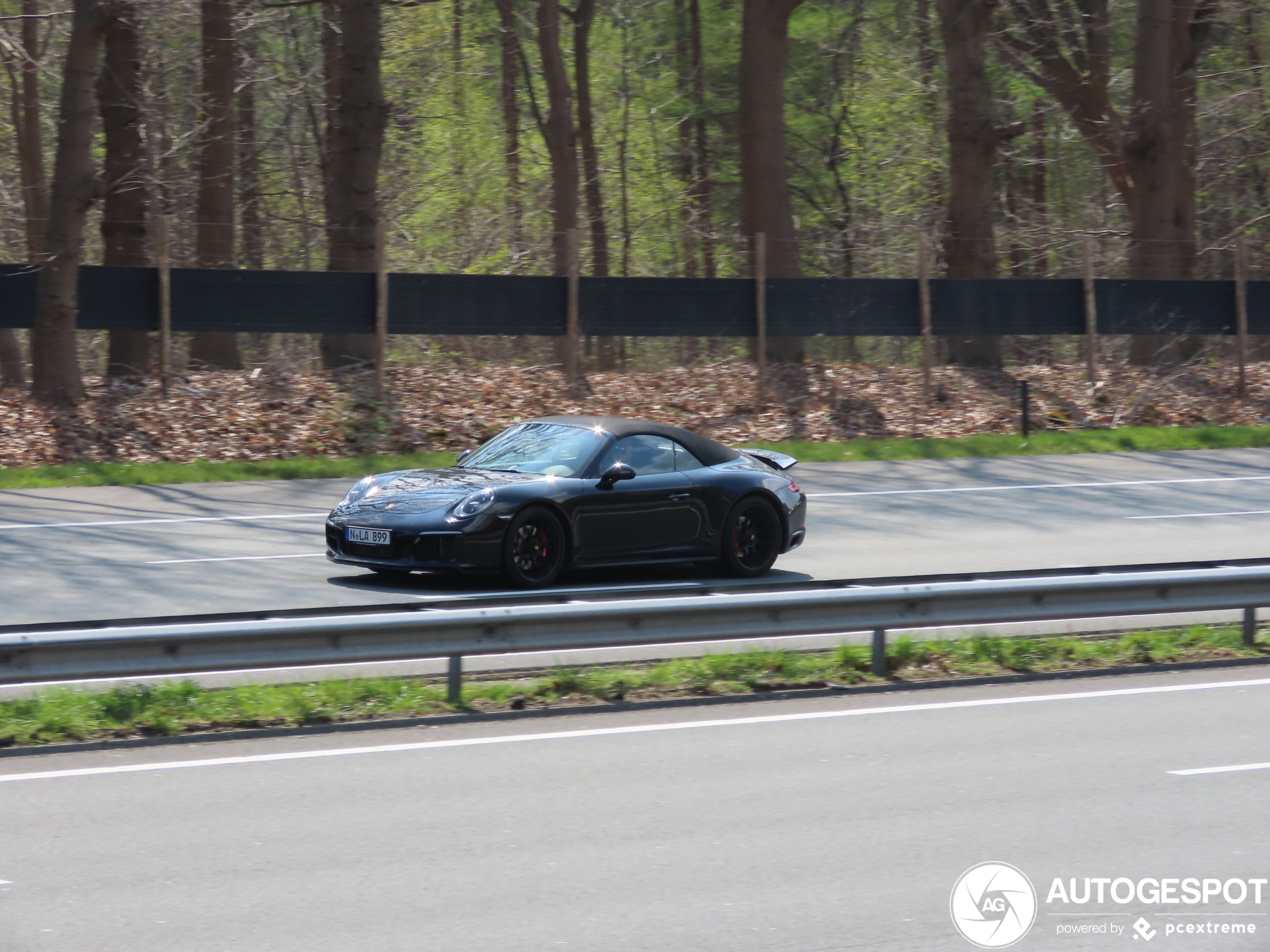 Porsche 991 Carrera 4S Cabriolet MkII