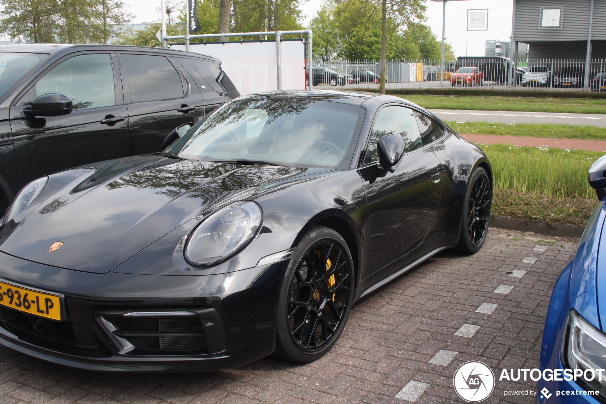 Porsche 992 Carrera 4S