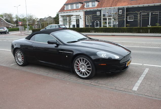 Aston Martin DB9 Volante