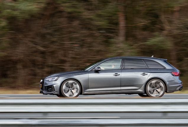 Audi RS4 Avant B9