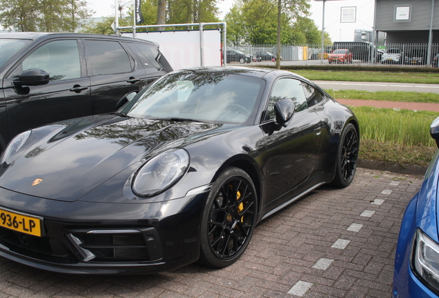 Porsche 992 Carrera 4S