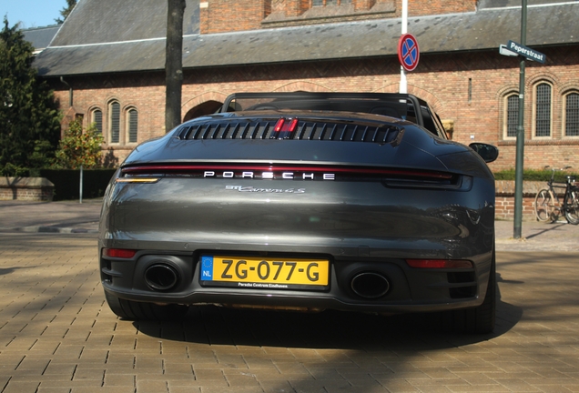 Porsche 992 Carrera 4S Cabriolet