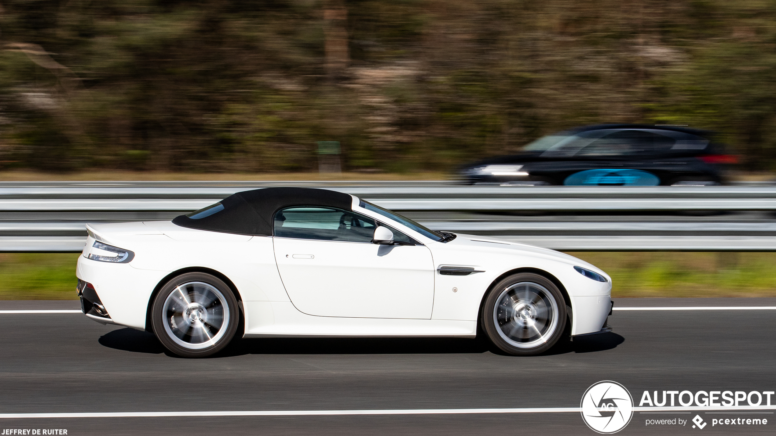 Aston Martin V8 Vantage S Roadster