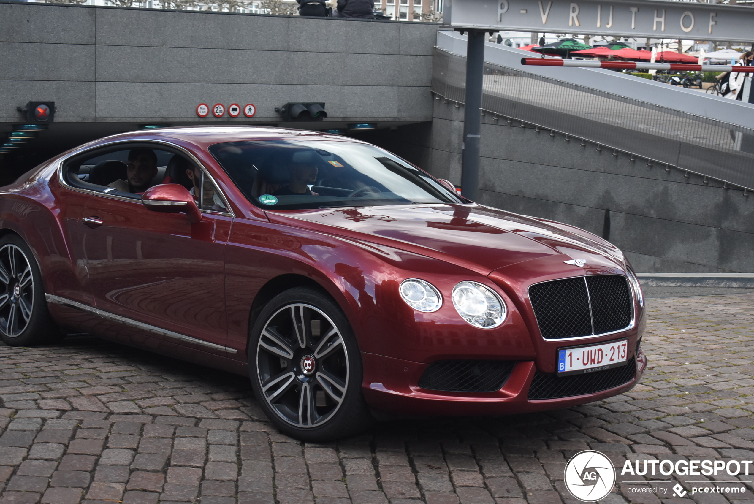 Bentley Continental GT V8