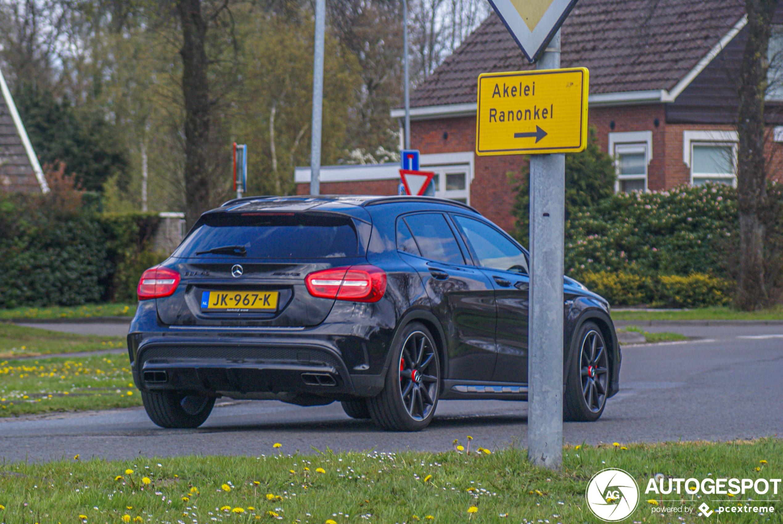 Mercedes-Benz GLA 45 AMG X156