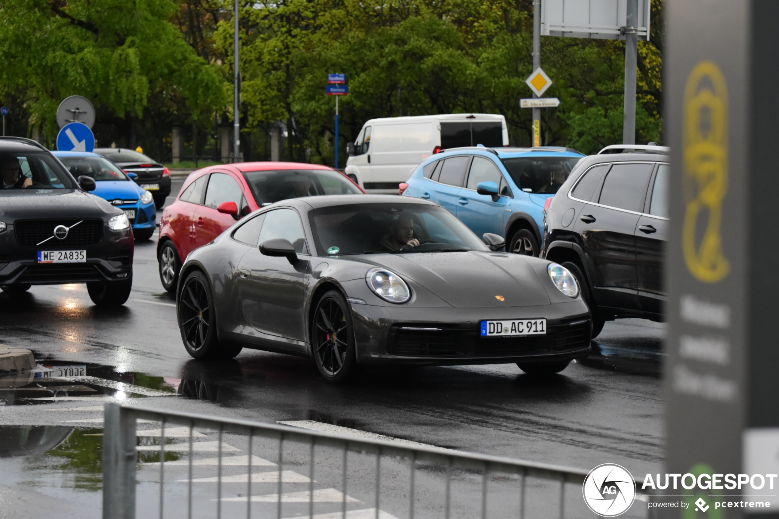 Porsche 992 Carrera 4S