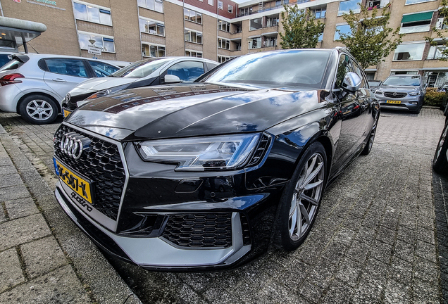 Audi RS4 Avant B9