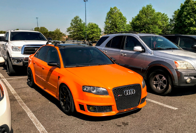 Audi RS4 Sedan