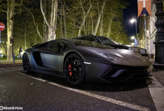 Lamborghini Aventador S LP740-4