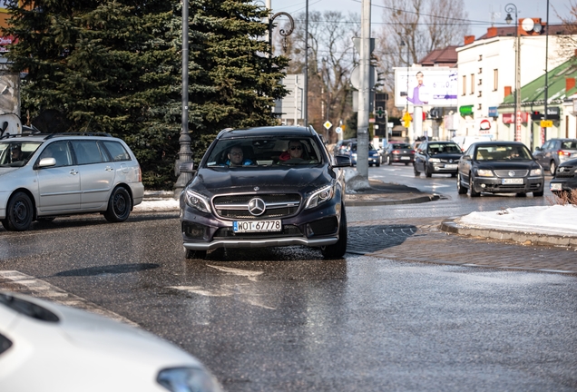 Mercedes-AMG GLA 45 X156