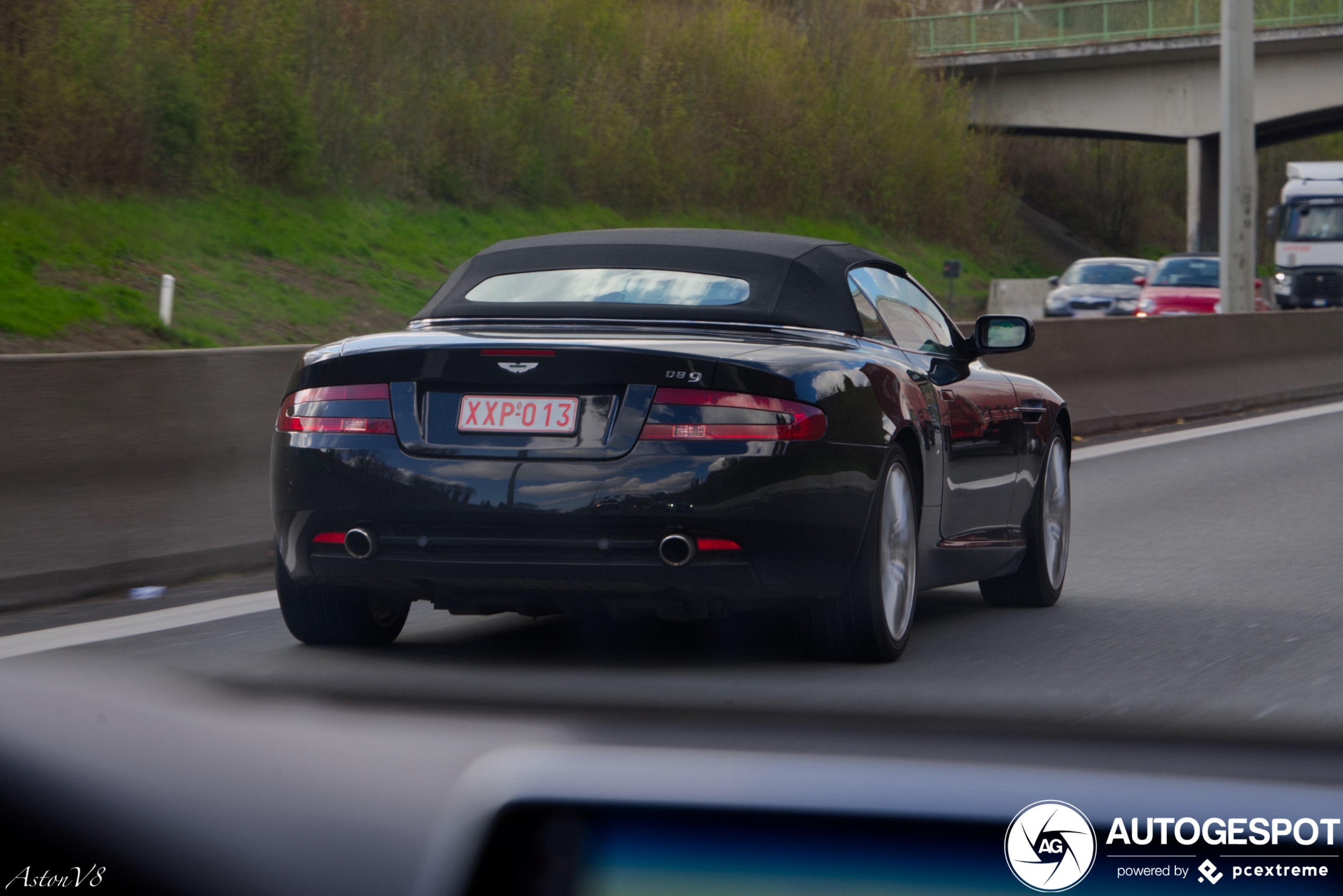 Aston Martin DB9 Volante