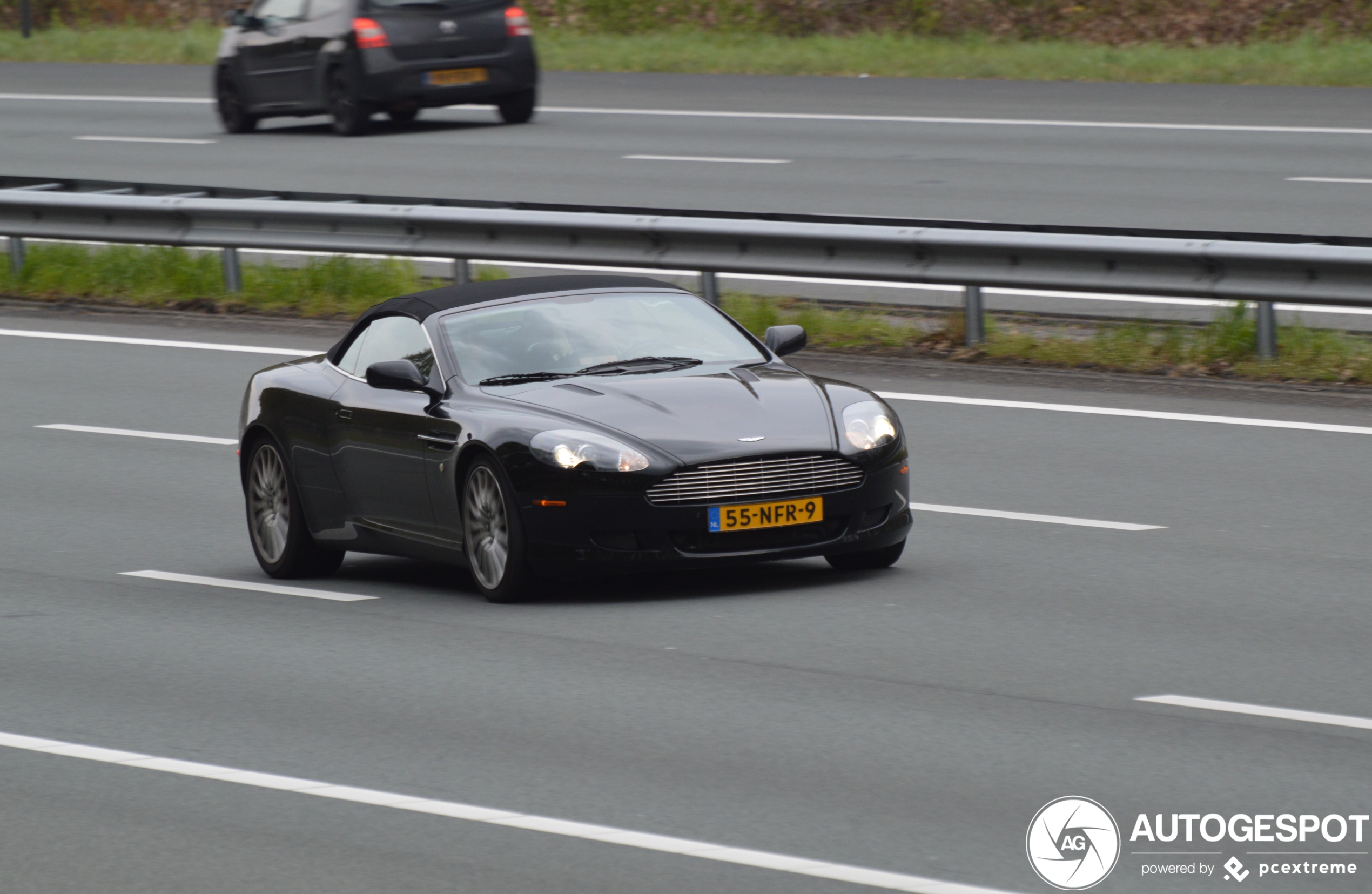 Aston Martin DB9 Volante