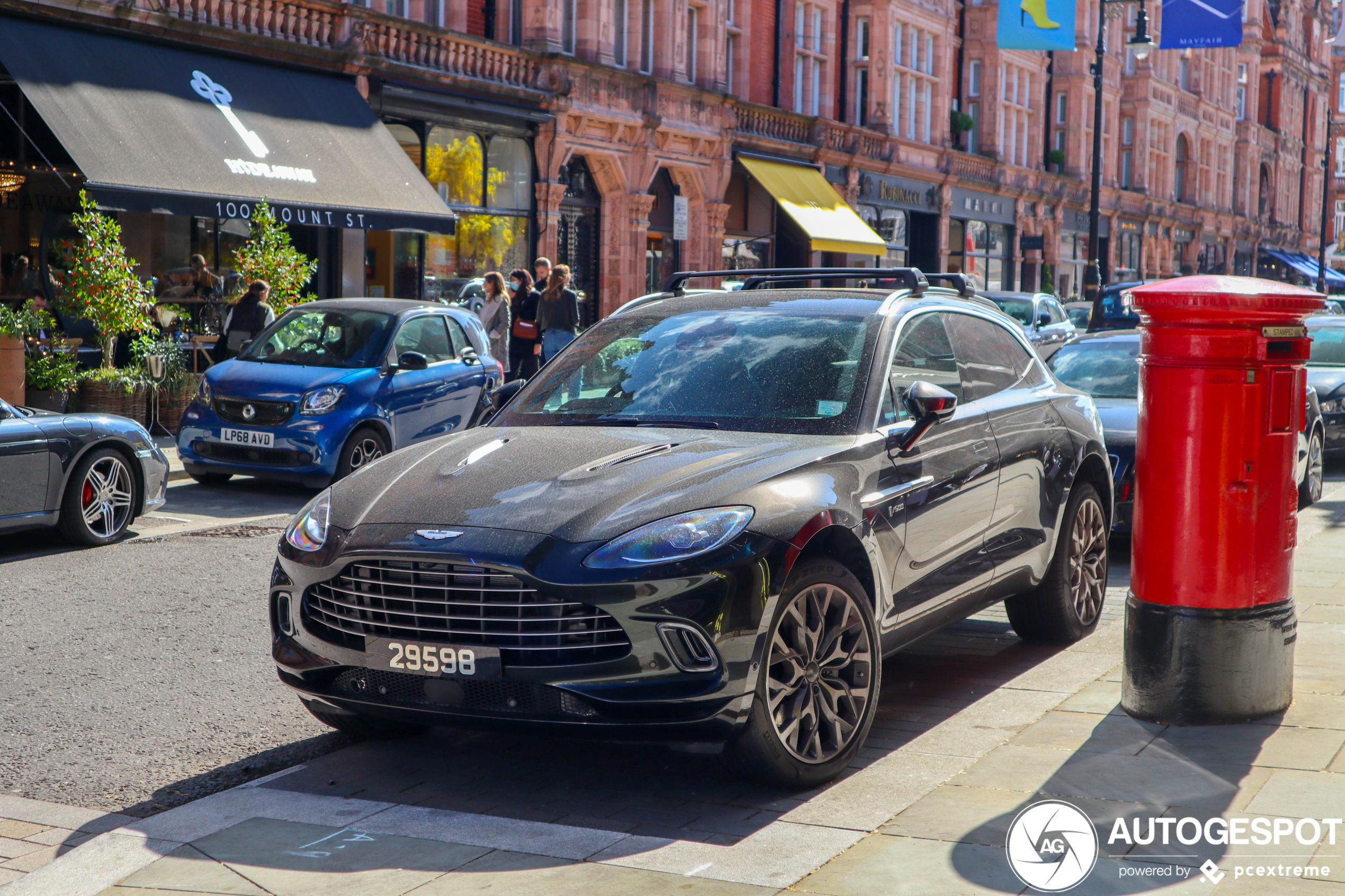 Aston Martin DBX