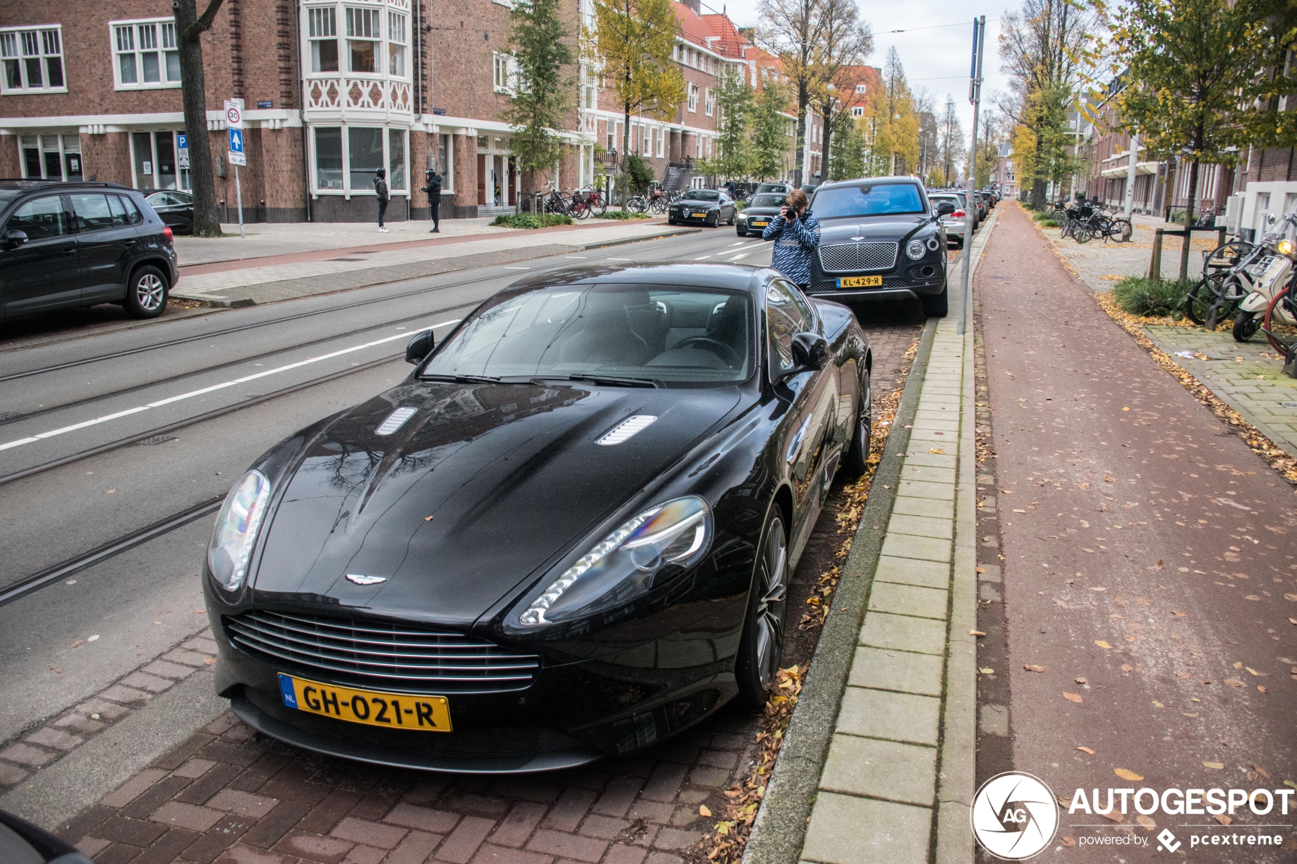 Aston Martin Virage 2011