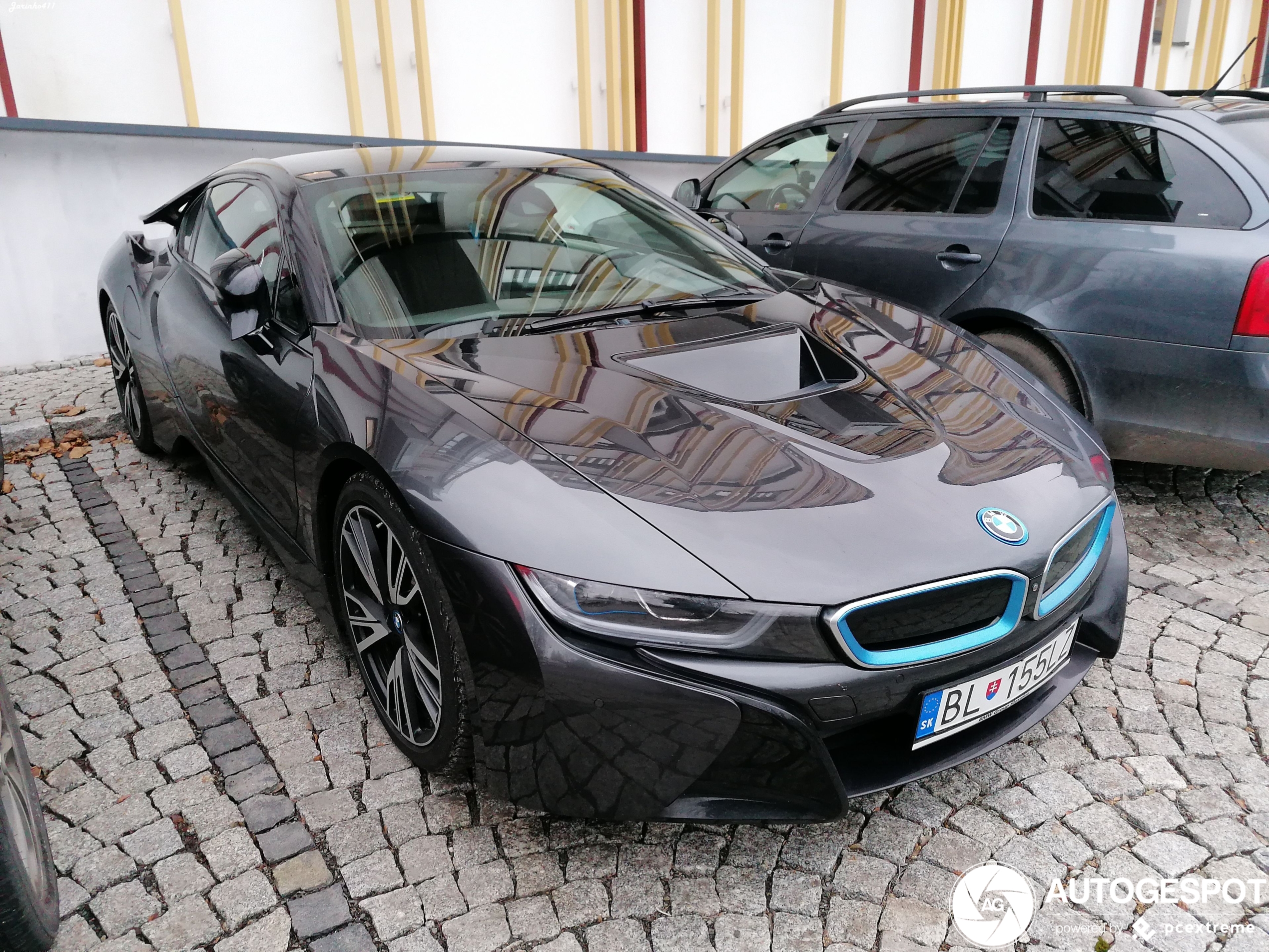 BMW i8