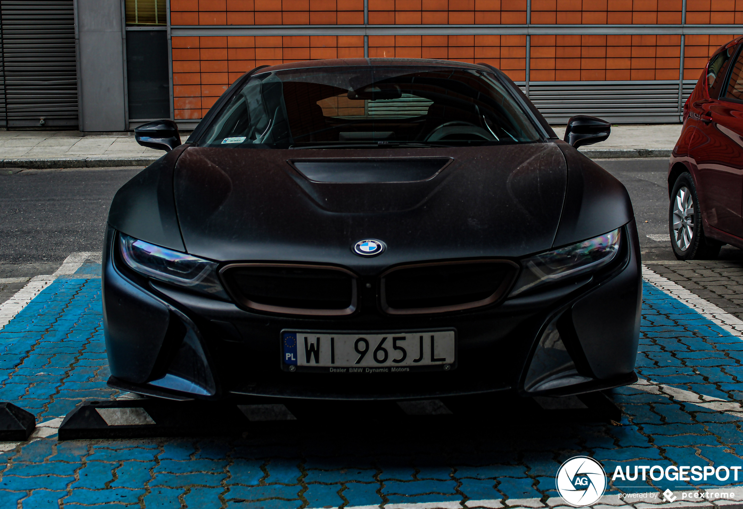 BMW i8