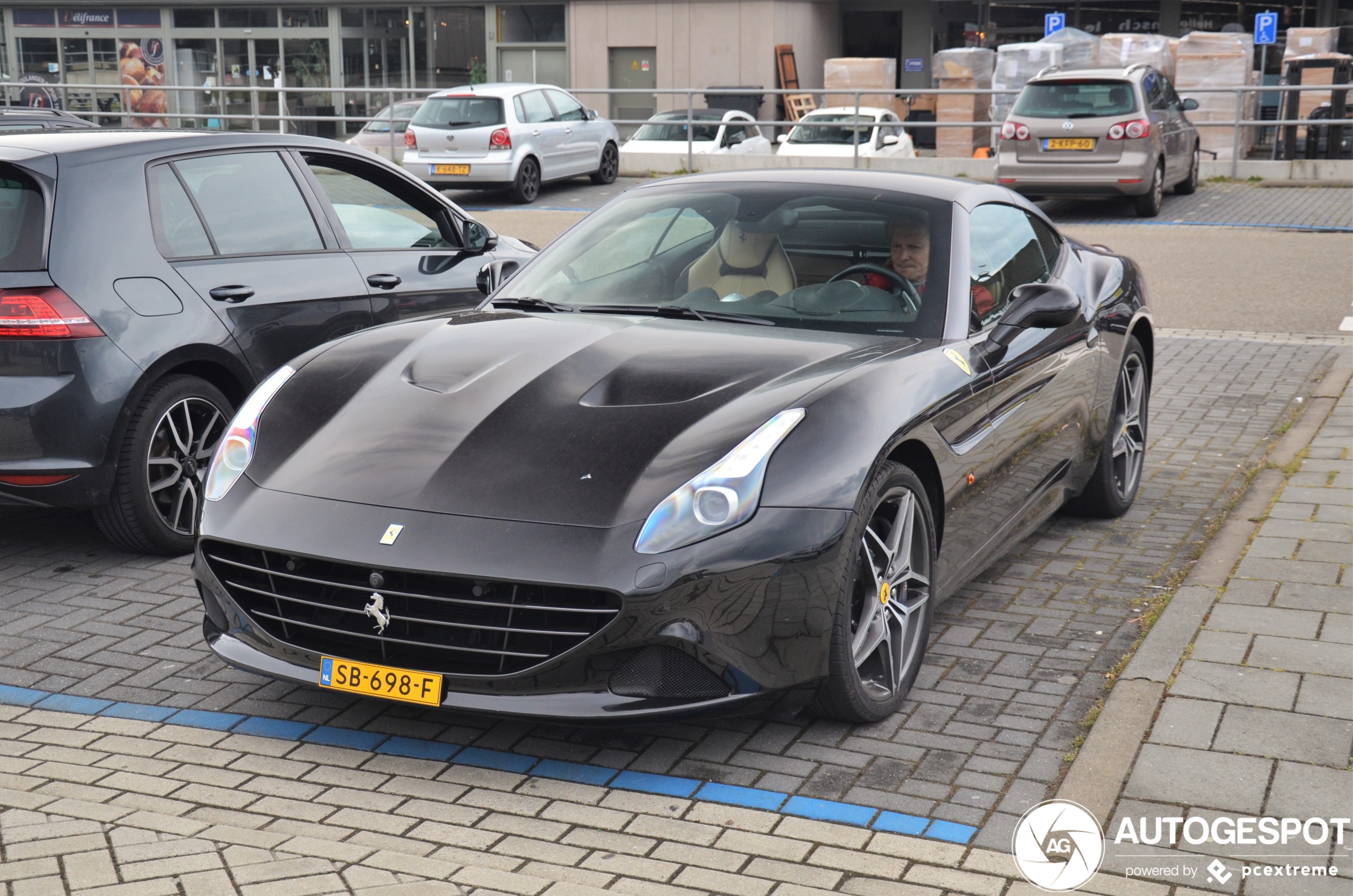 Ferrari California T