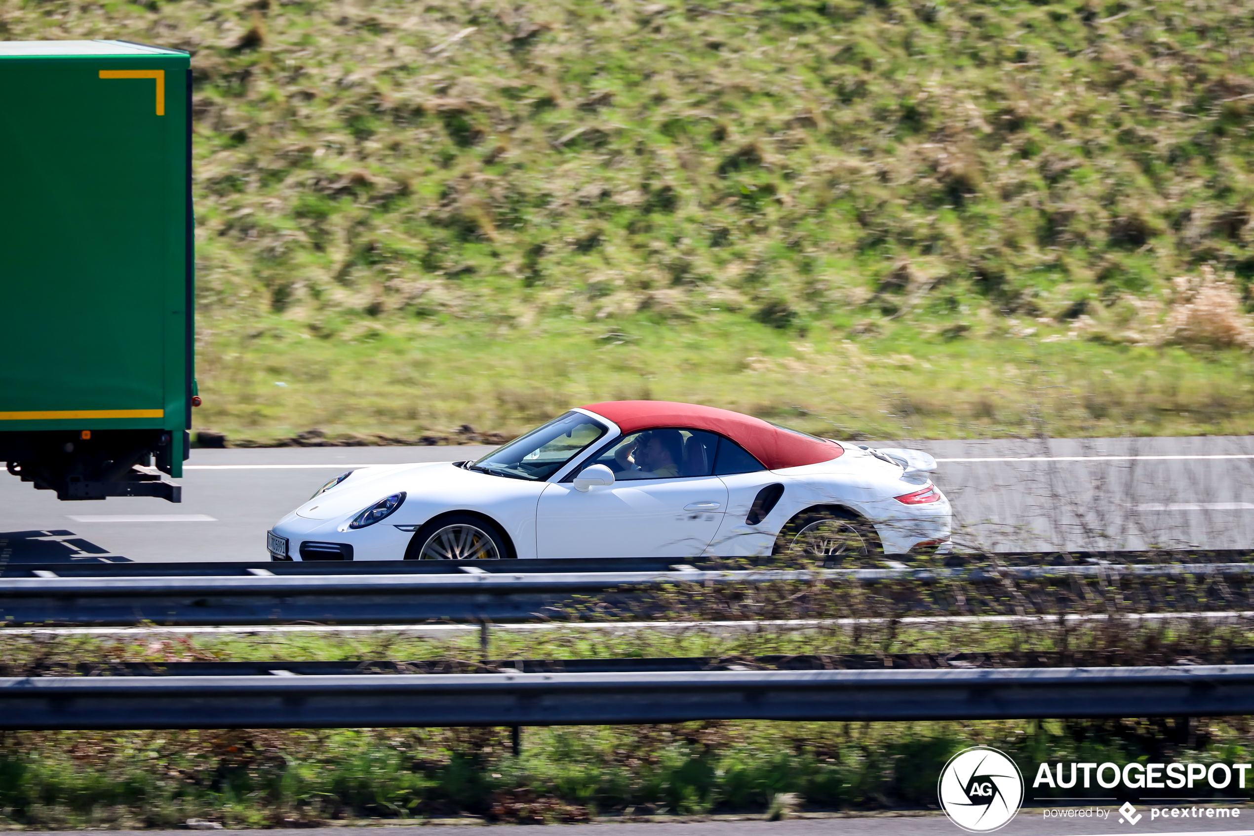 Porsche 991 Turbo S Cabriolet MkII