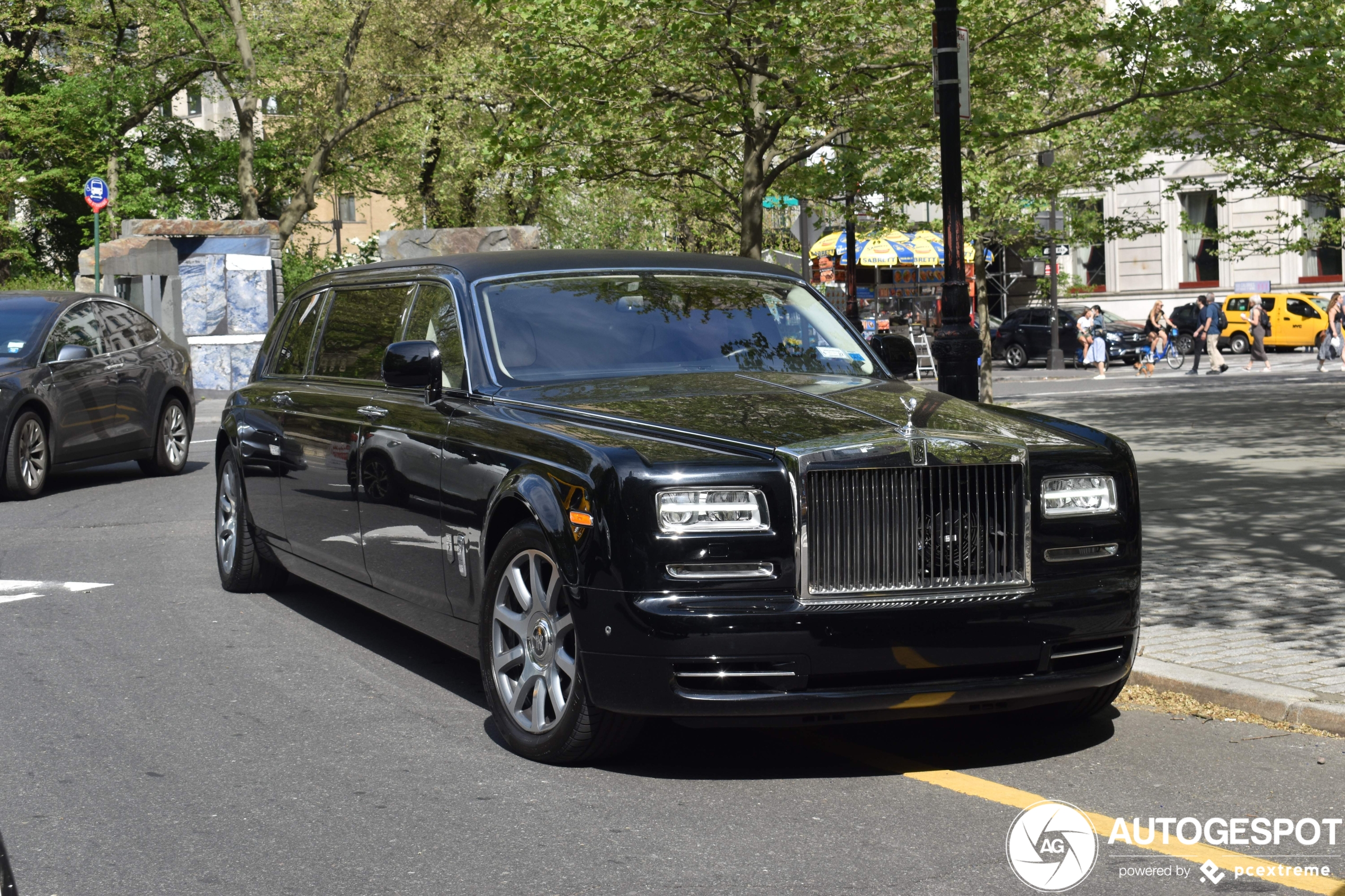 Rolls-Royce Phantom Series II Limousine