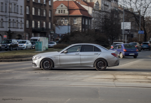 Mercedes-AMG C 63 S W205