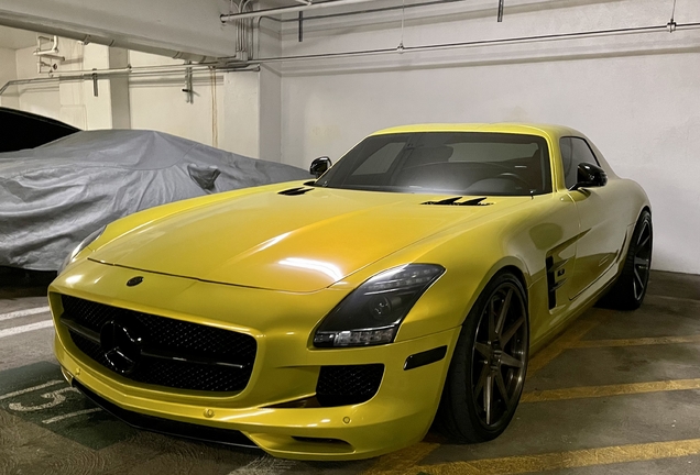 Mercedes-Benz SLS AMG