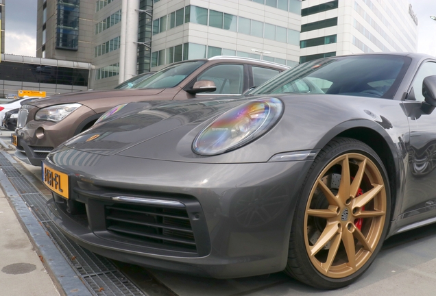 Porsche 992 Carrera 4S