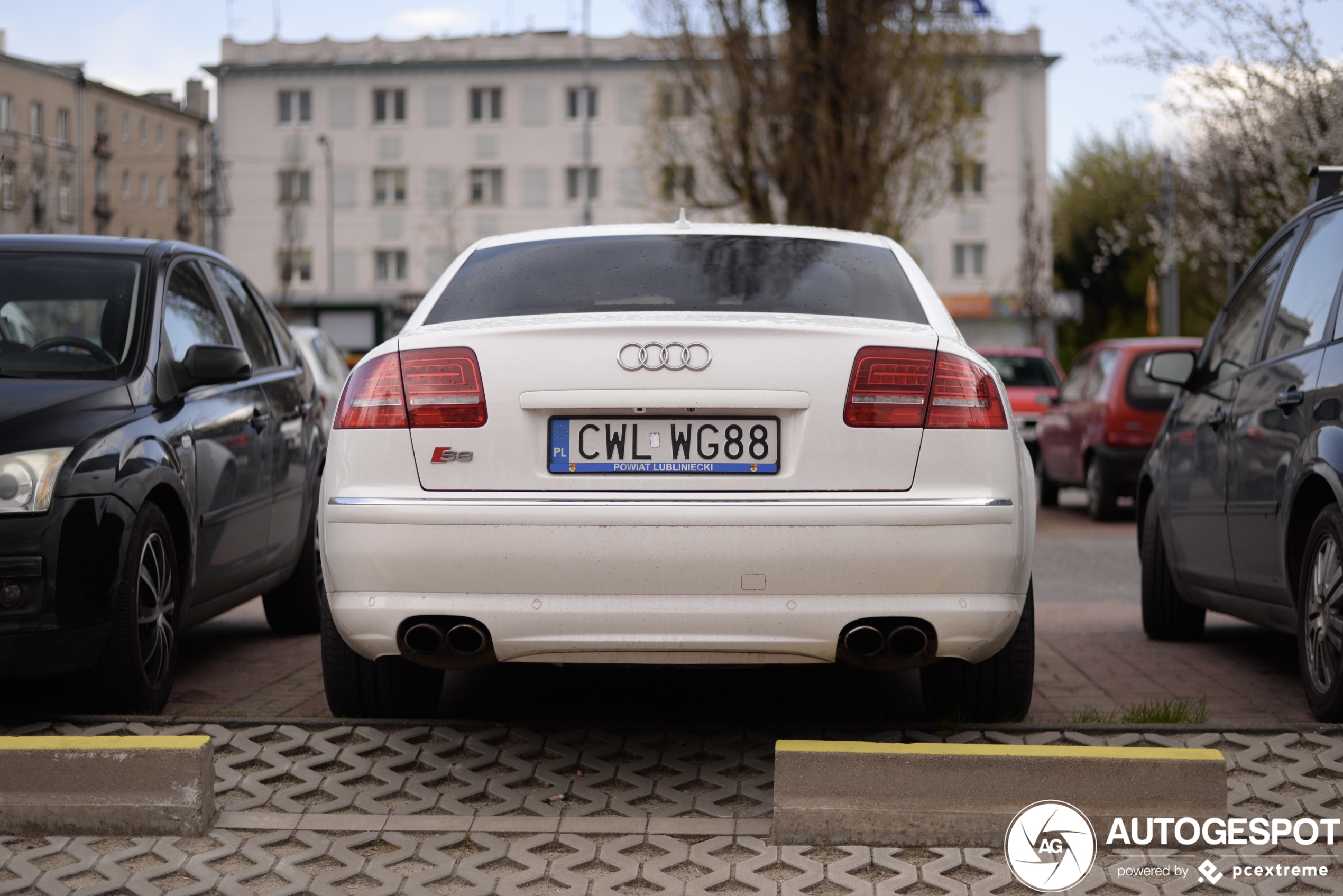 Audi S8 D3