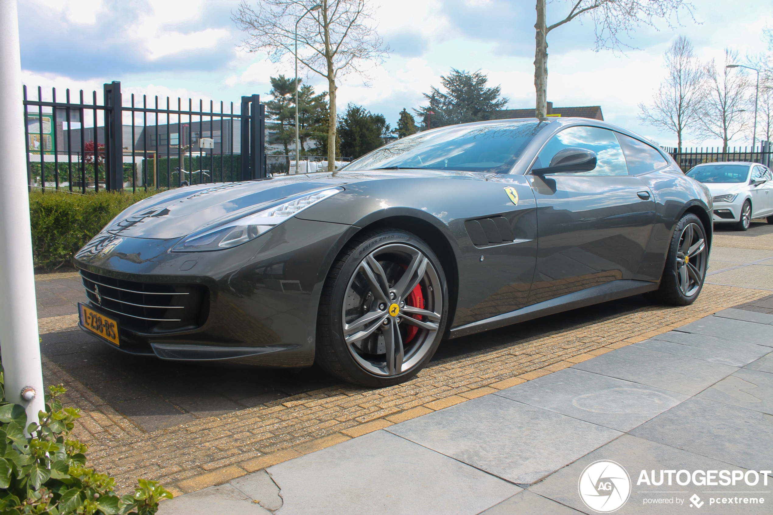 Ferrari GTC4Lusso