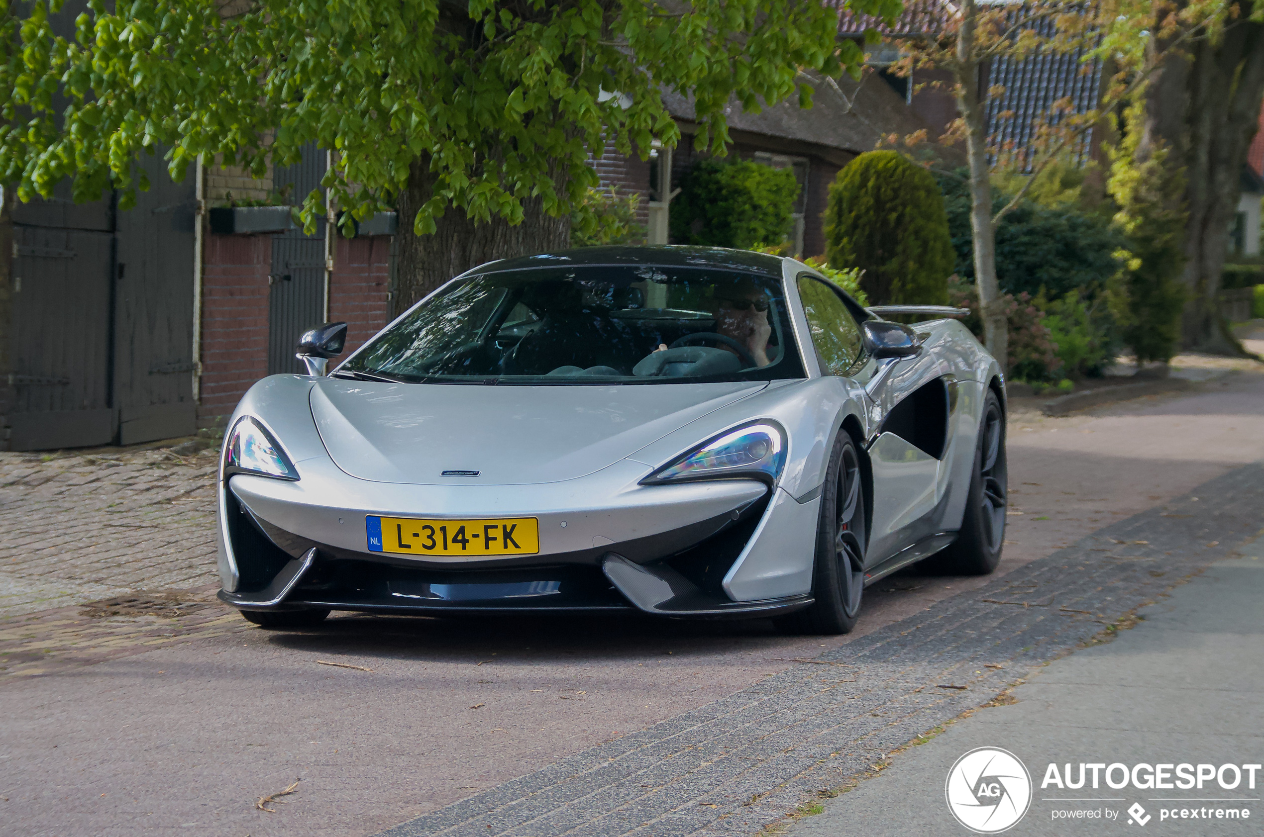 McLaren 570S