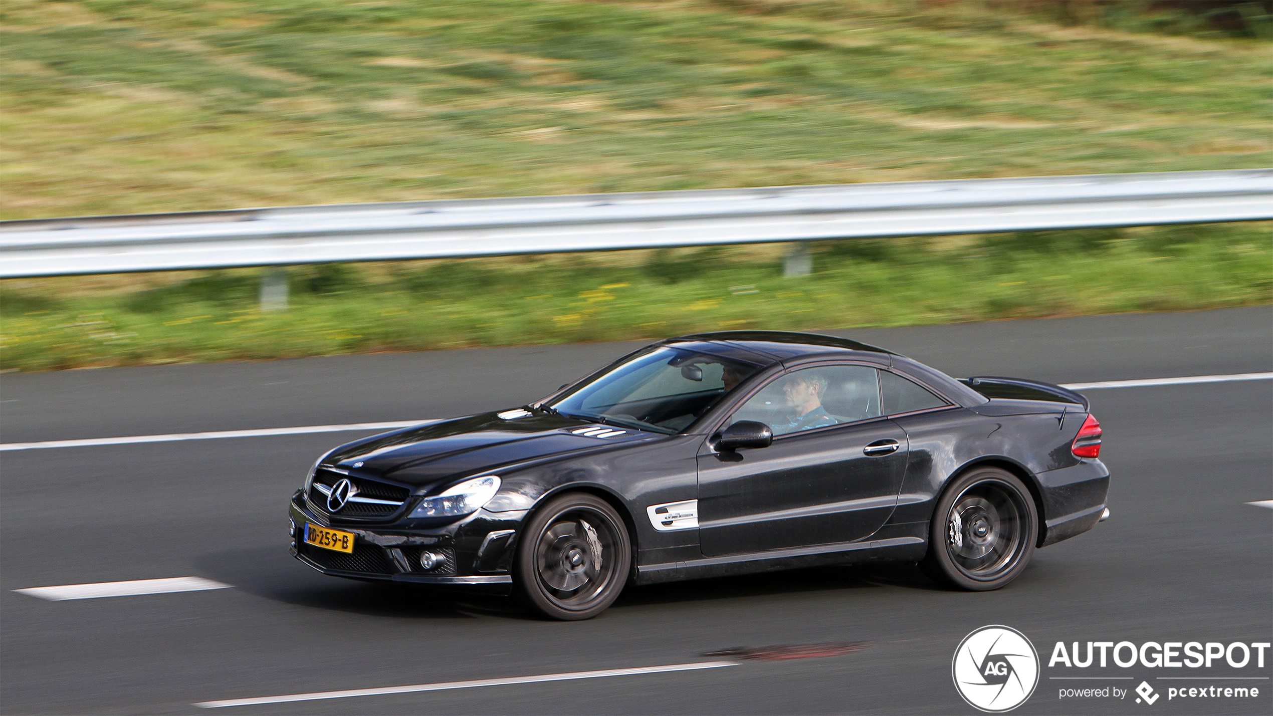 Mercedes-Benz SL 63 AMG