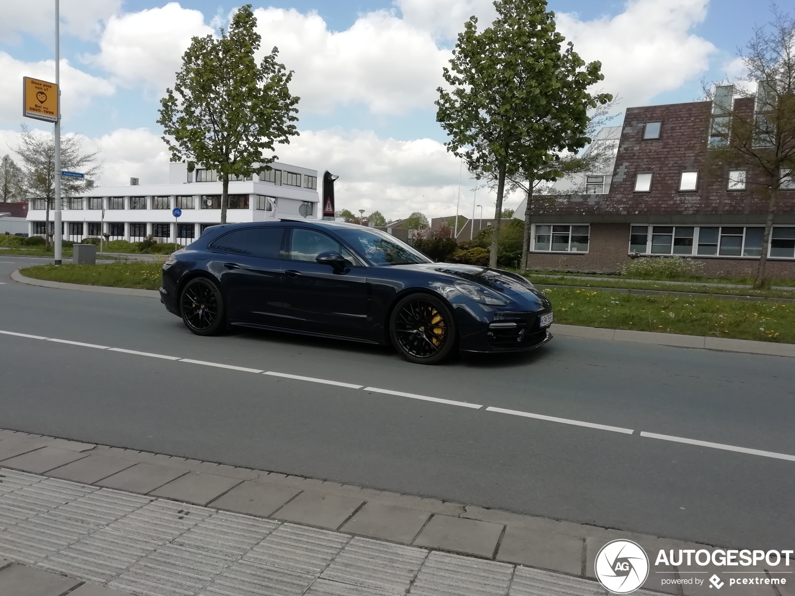 Porsche 971 Panamera GTS Sport Turismo