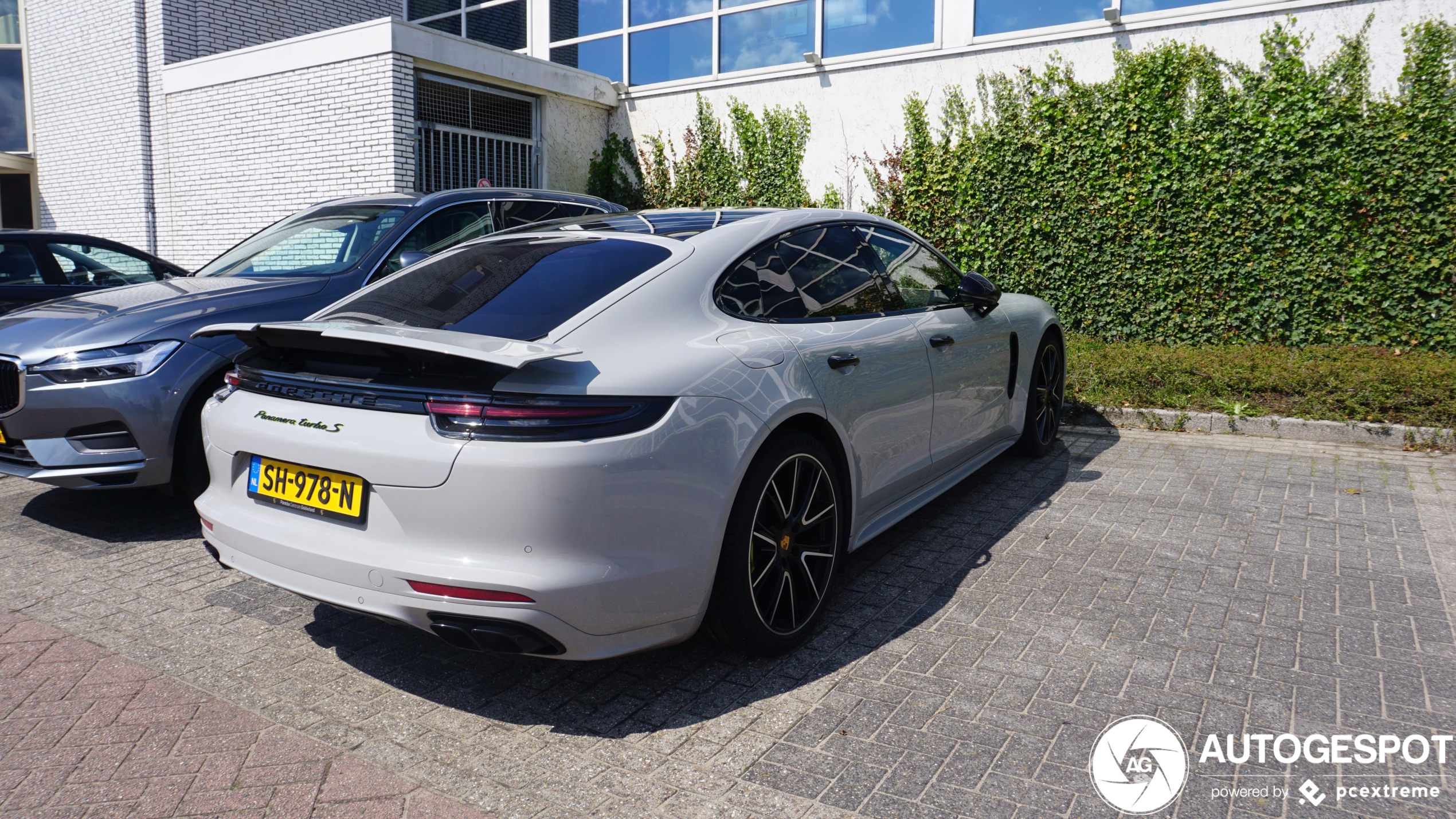 Porsche 971 Panamera Turbo S E-Hybrid