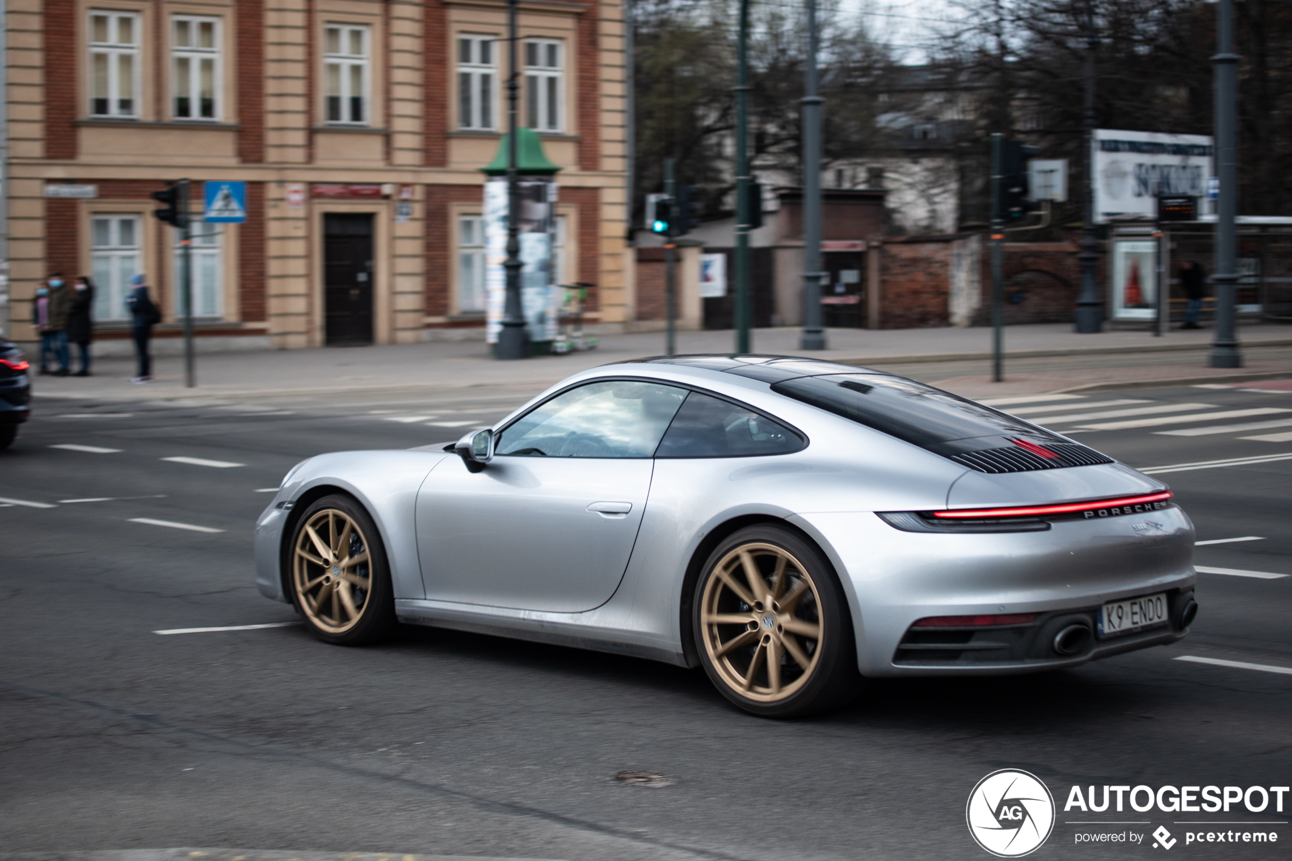 Porsche 992 Carrera 4S