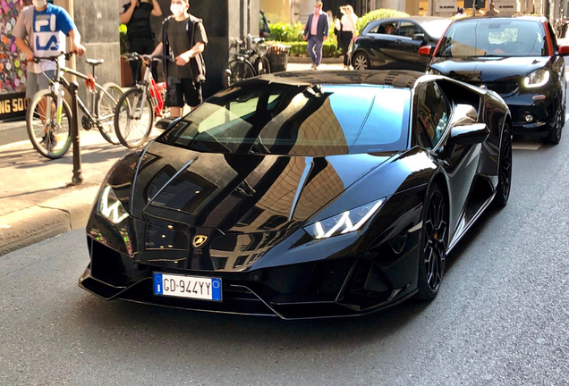 Lamborghini Huracán LP640-4 EVO