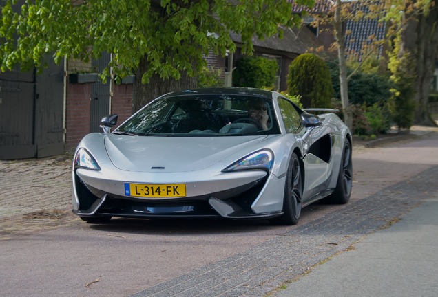 McLaren 570S