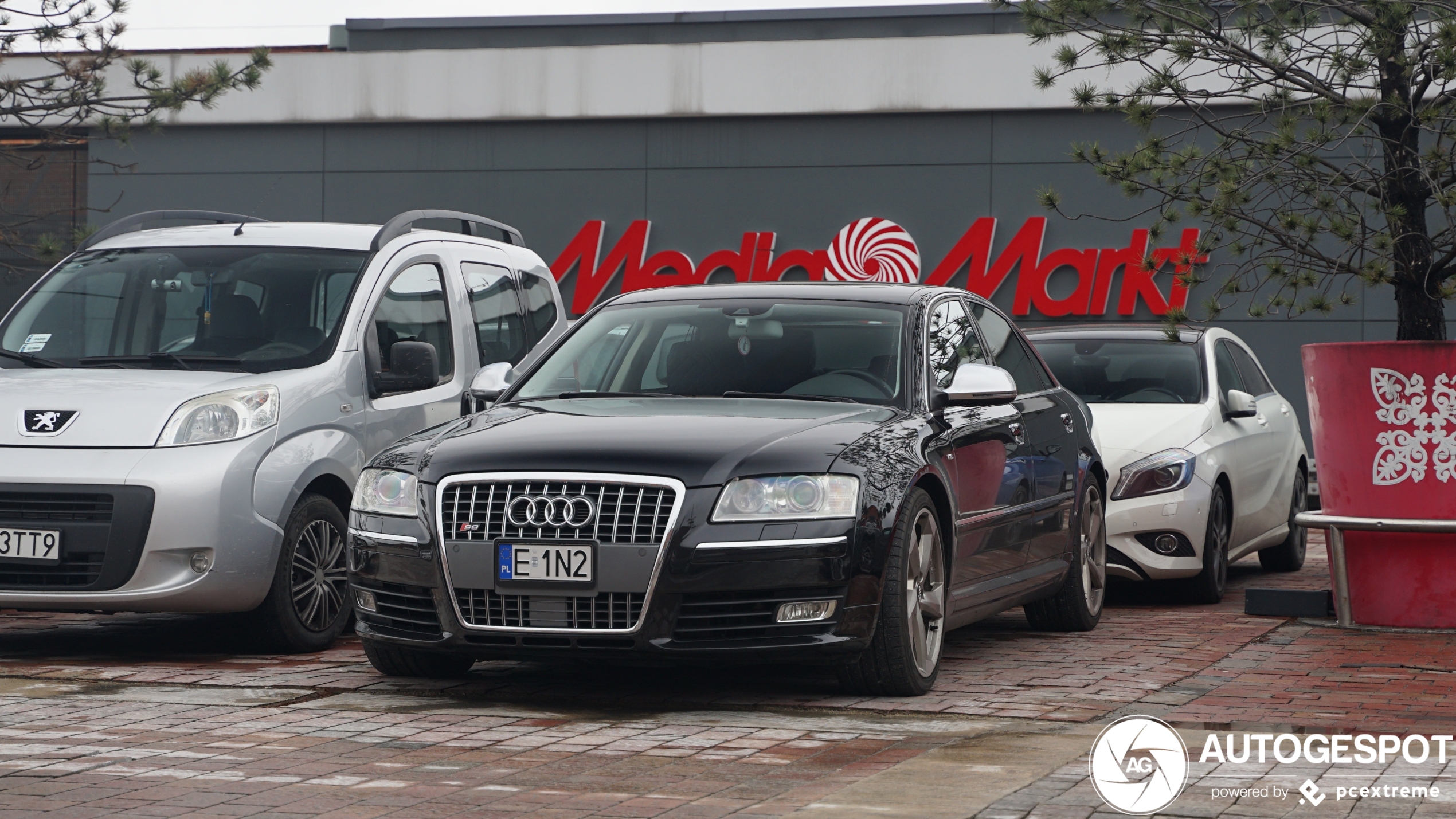 Audi S8 D3