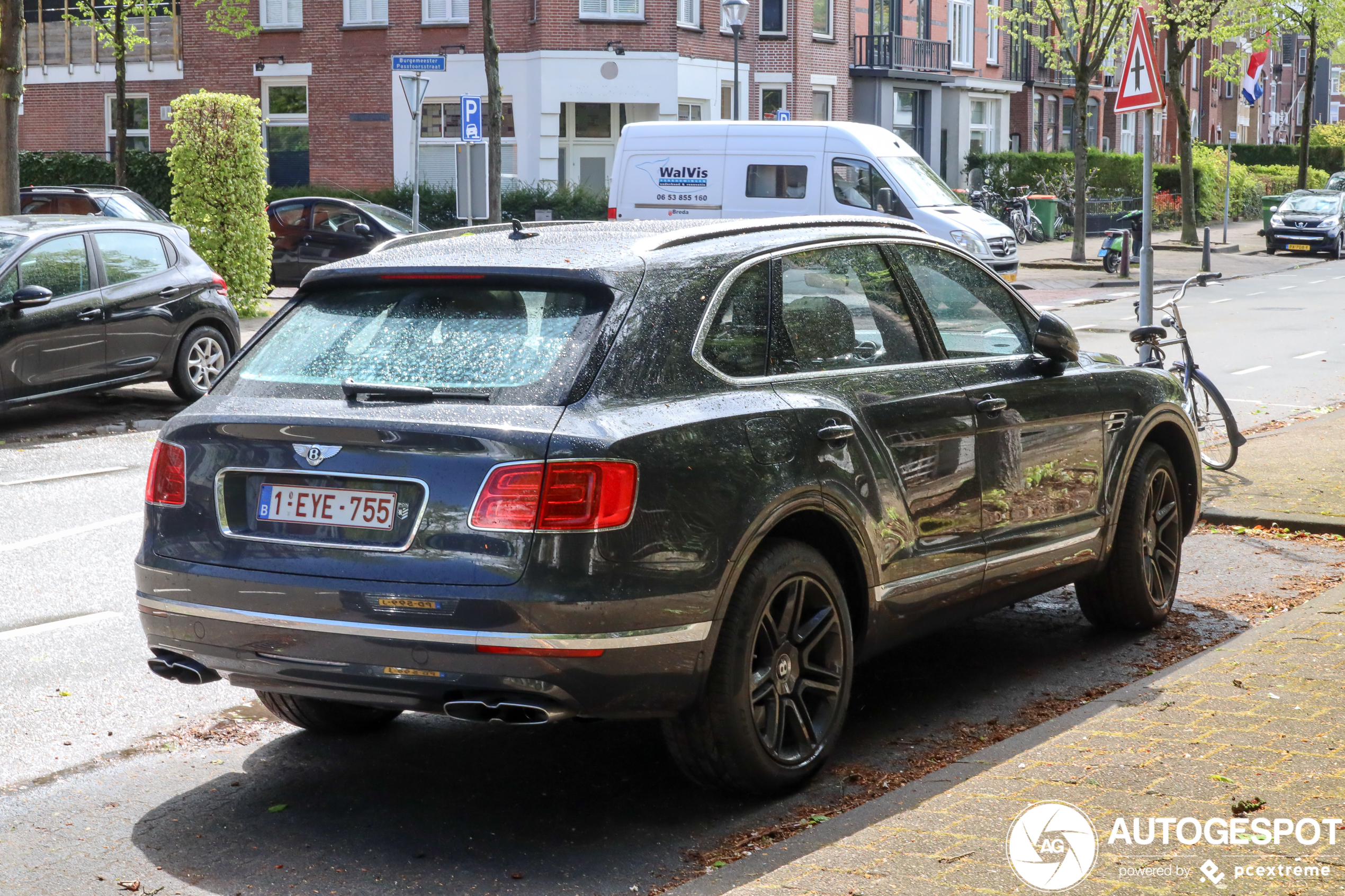 Bentley Bentayga V8