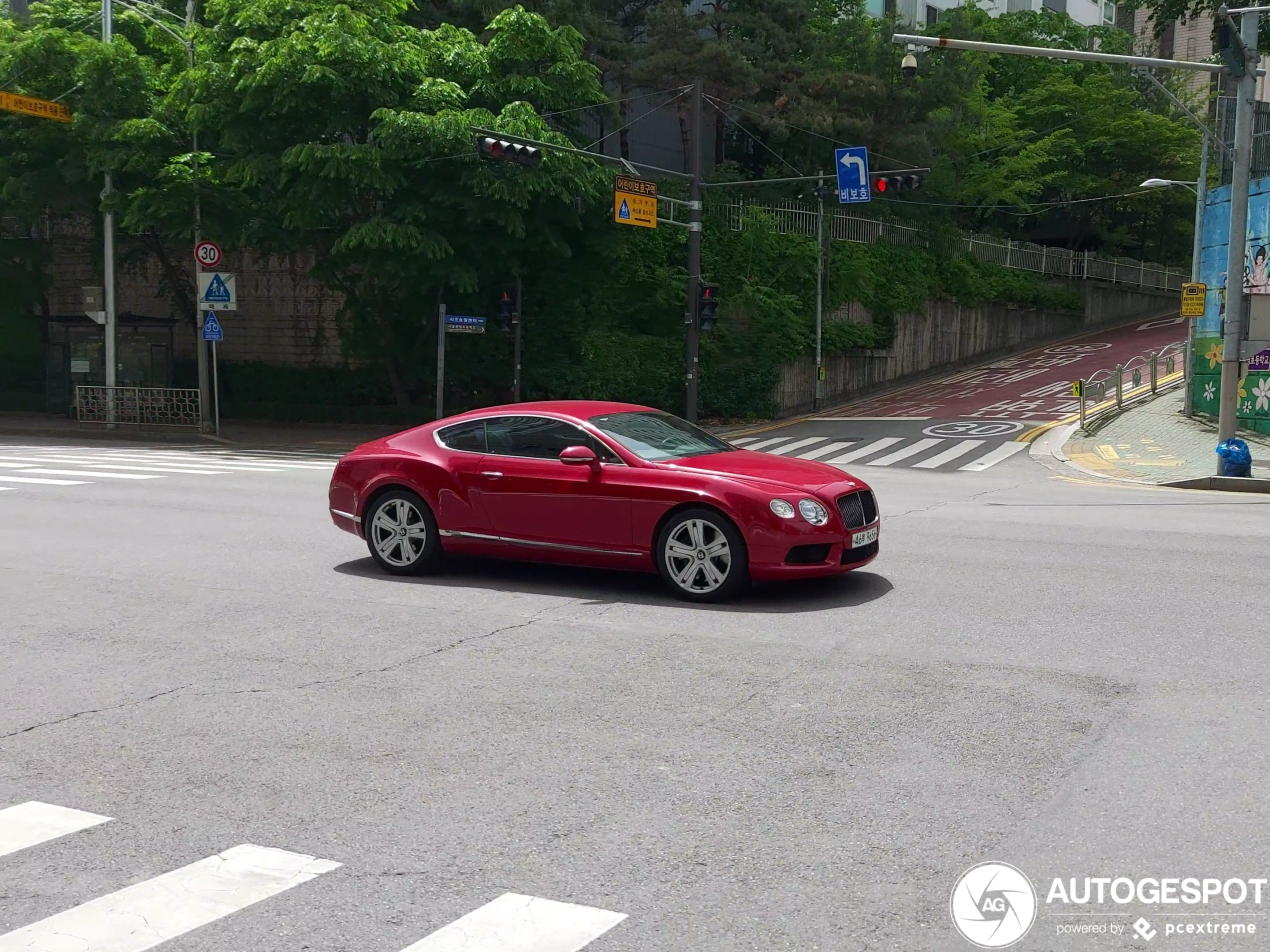 Bentley Continental GT V8