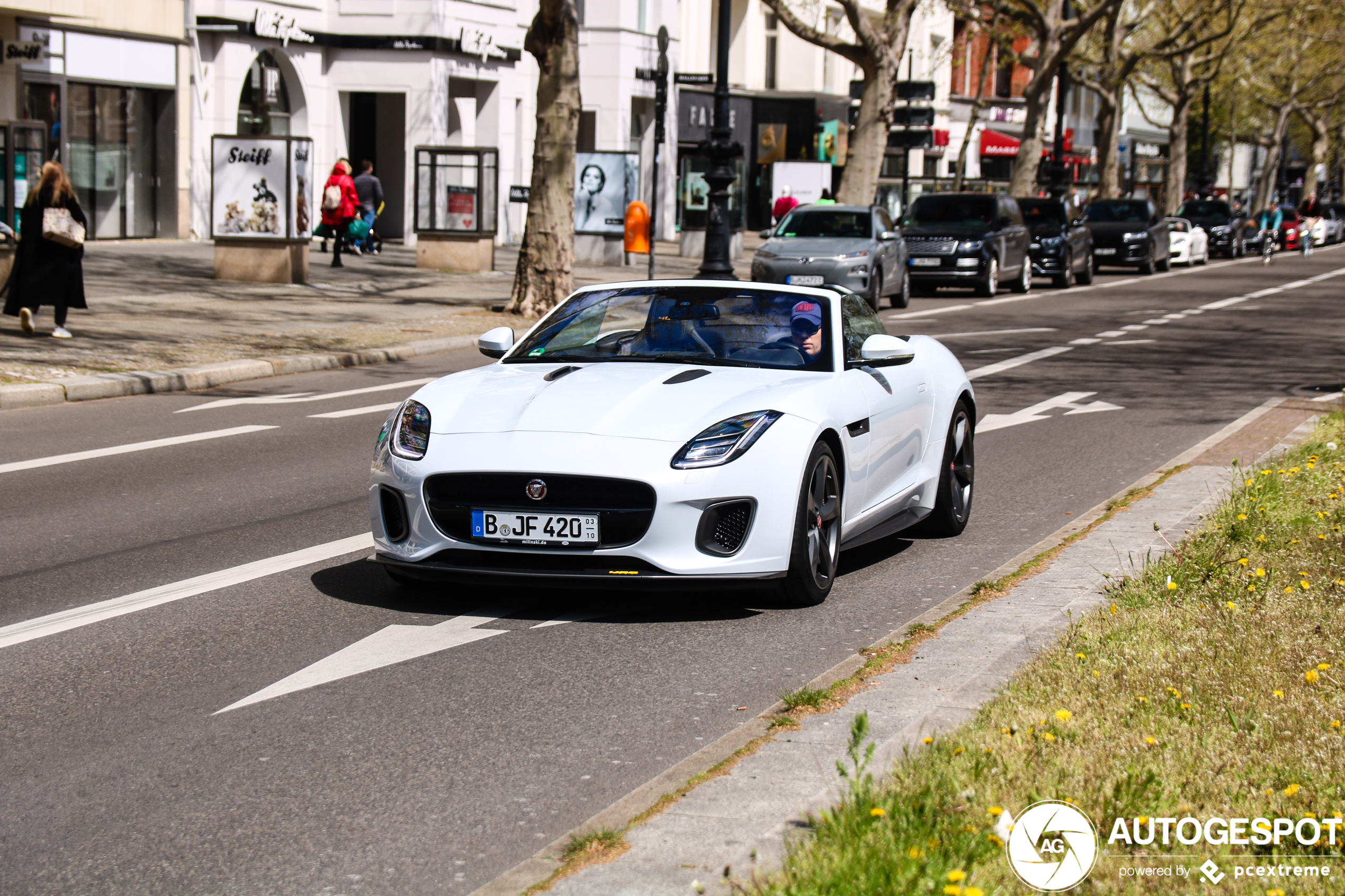 Jaguar F-TYPE 400 Sport Convertible