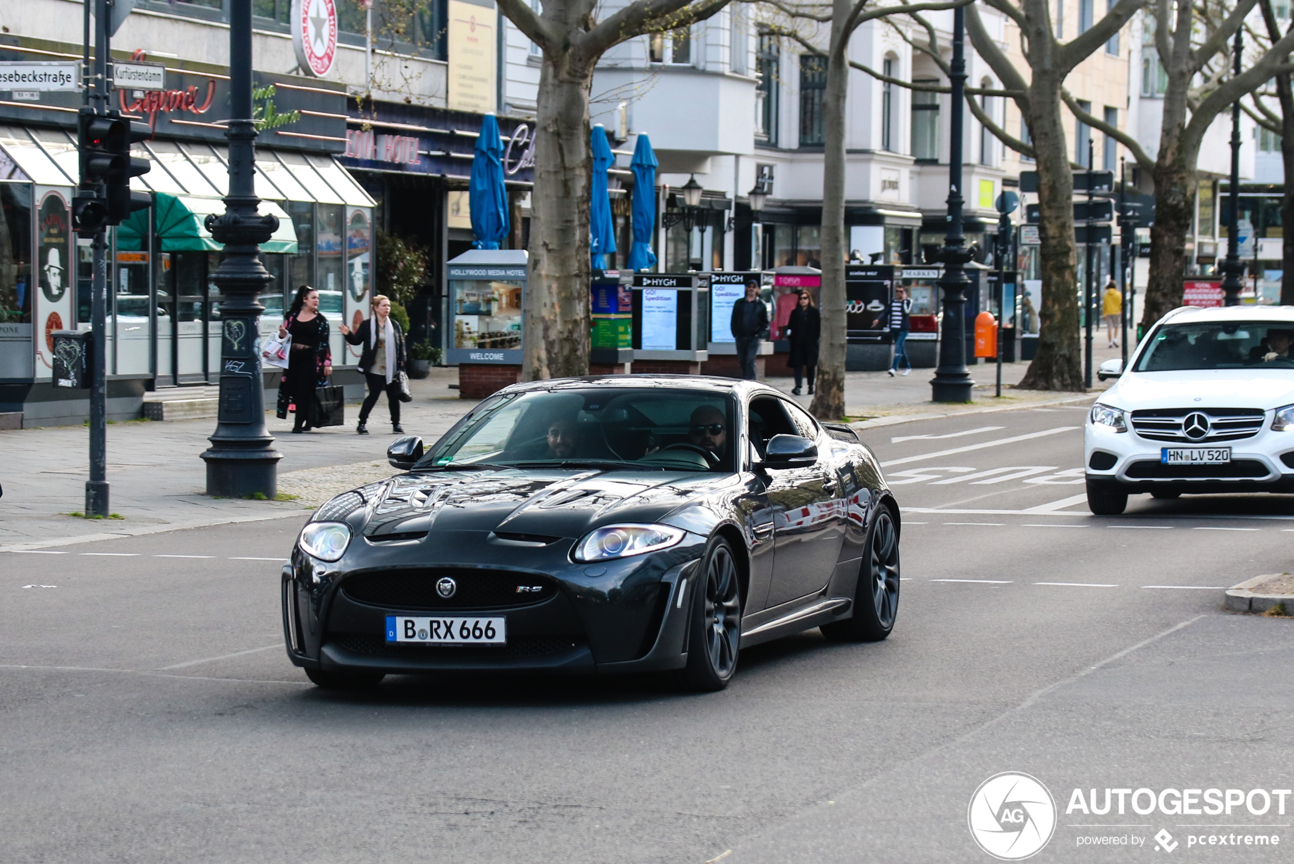 Jaguar XKR-S 2012