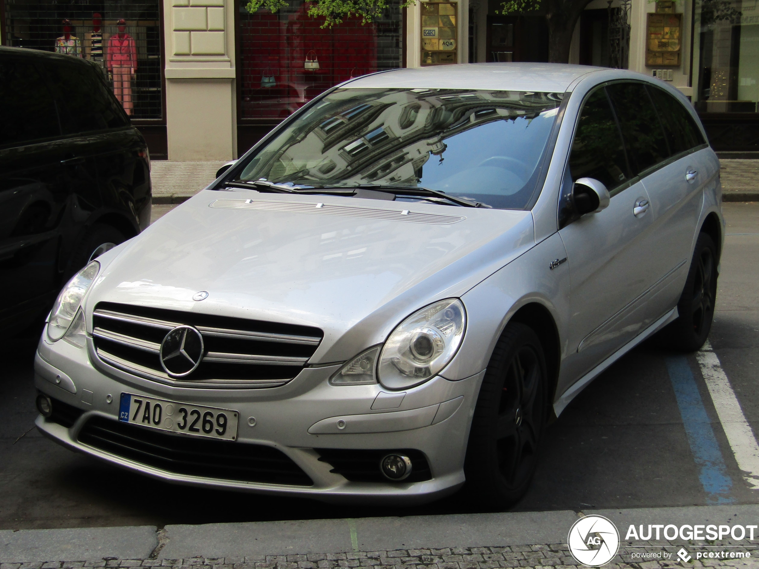 Mercedes-Benz R 63 AMG