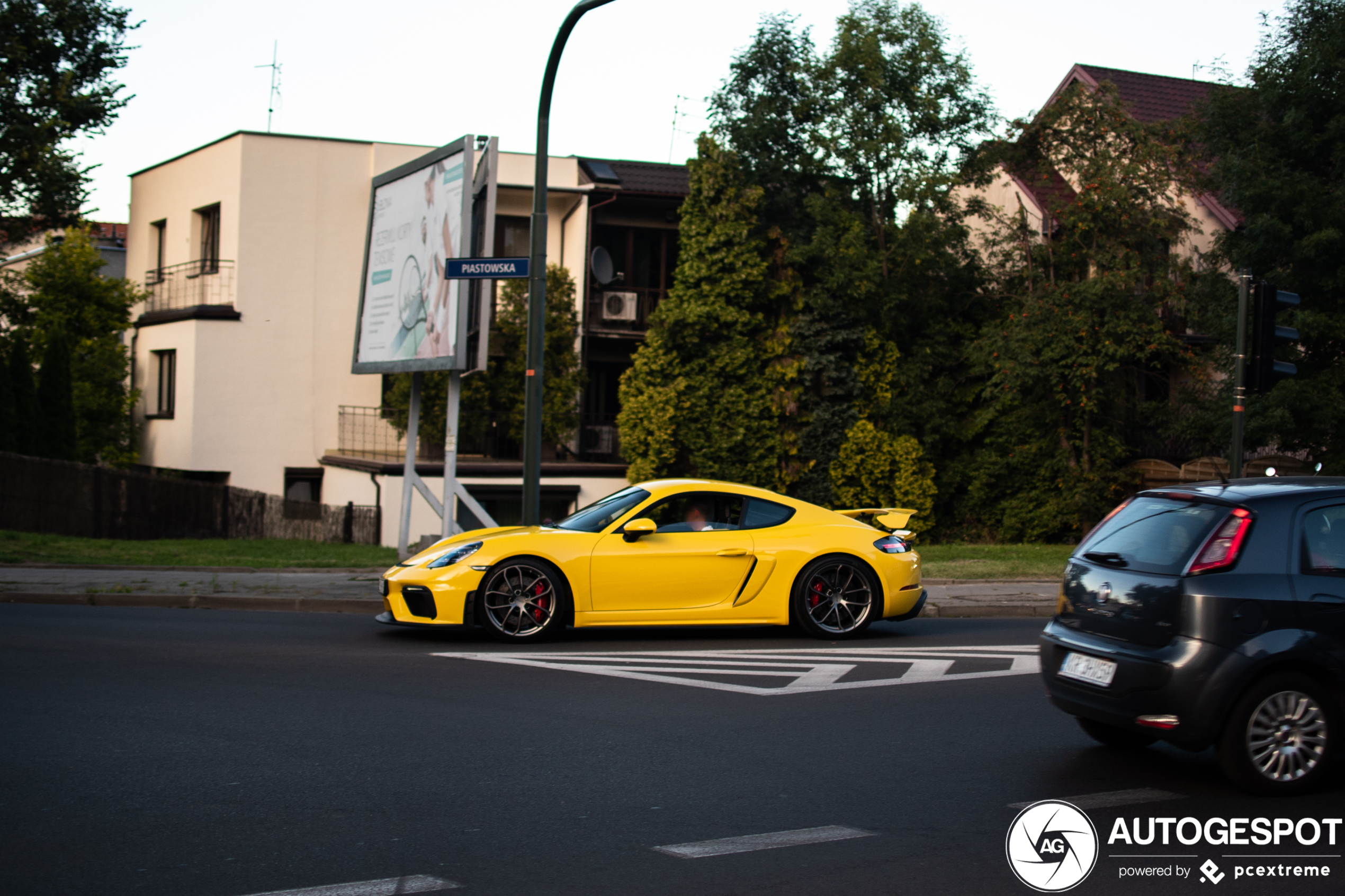 Porsche 718 Cayman GT4